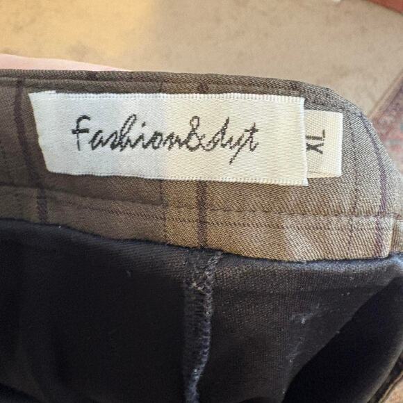 Brown Pleated Mini Skort – Plaid Y2K Schoolgirl Vibes - Picture 3 of 3